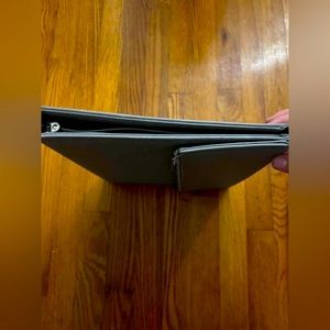 1” gray binderfolio, pen+gear